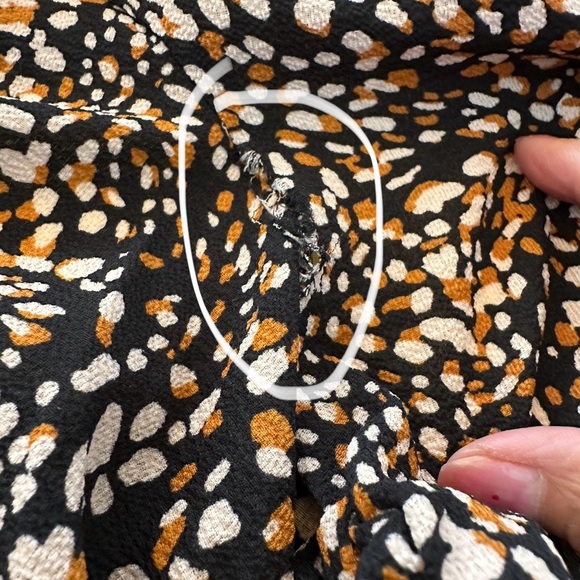 BCBGeneration Black & Brown Printed Ruched Crop Large Top BNWT - Picture 7 of 8